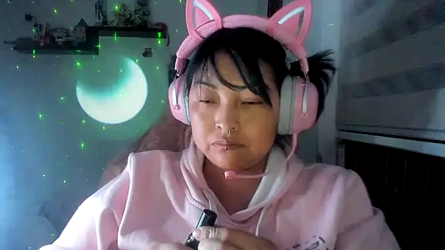 Shaddycute  online show from 04/15/26, 03:34