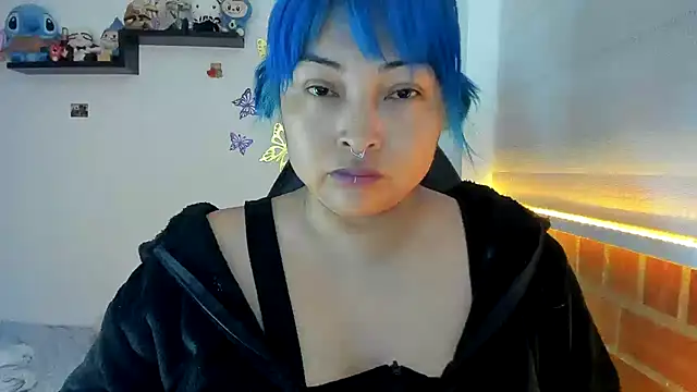 Shaddycute  online show from 11/11/25, 02:23