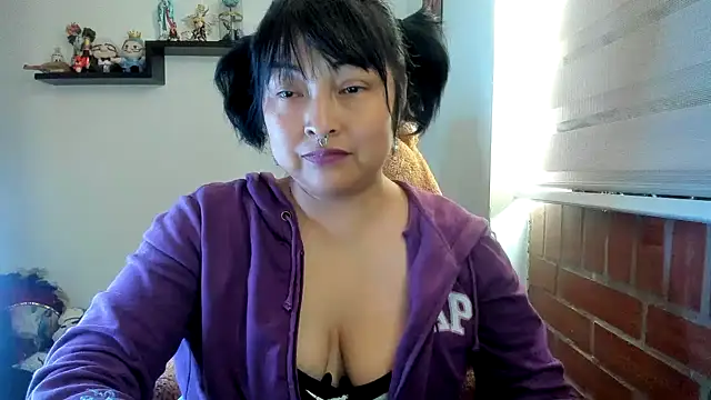 Snapshot of Shaddycute_ chatting on 07/09/26, 02:49 Shaddycute online show from 07/09/26, 02:49