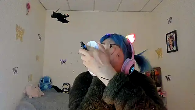 Shaddycute  online show from 09/10/25, 05:45