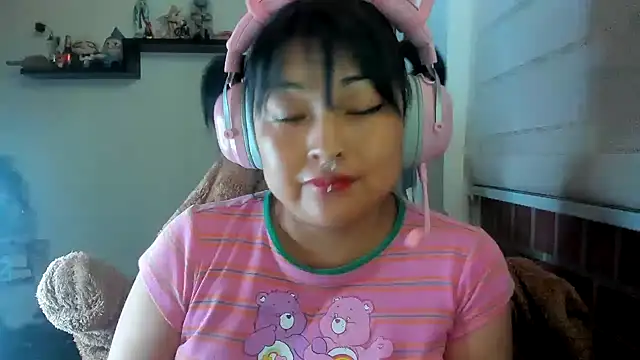 Shaddycute  online show from 04/26/26, 01:52