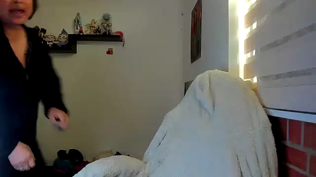 Shaddycute  online show from 05/25/26, 12:26
