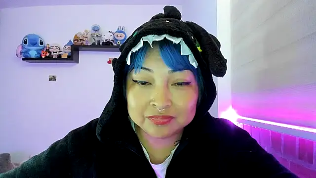 Shaddycute  online show from 11/18/25, 05:05