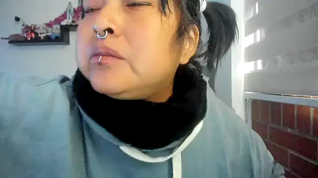 Shaddycute  online show from 03/23/26, 12:38