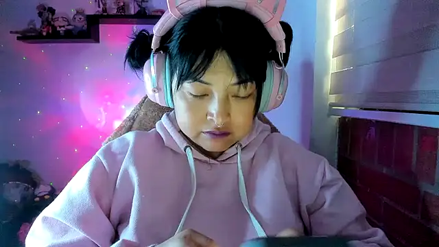 Snapshot of Shaddycute_ chatting on 07/01/26, 10:48 Shaddycute online show from 07/01/26, 10:48