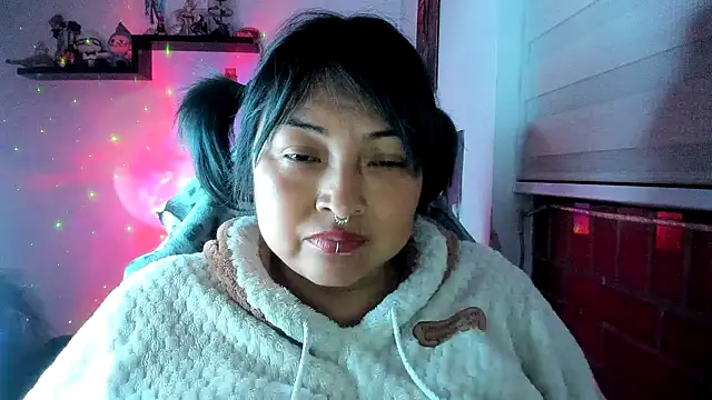 Shaddycute  online show from 05/19/26, 01:56