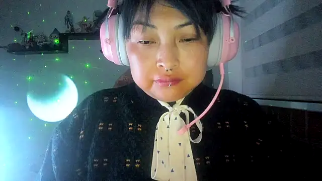 Shaddycute  online show from 04/10/26, 01:56