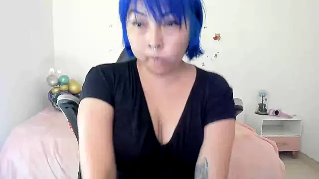 Shaddycute  online show from 10/09/25, 07:36