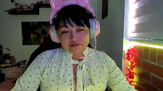 Shaddycute  online show from 03/06/26, 08:04