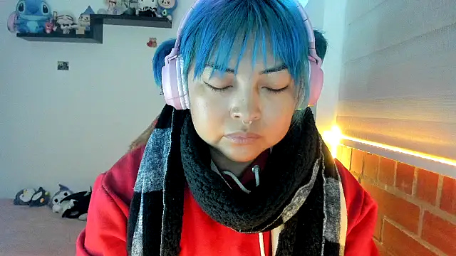 Shaddycute  online show from 12/05/25, 10:03