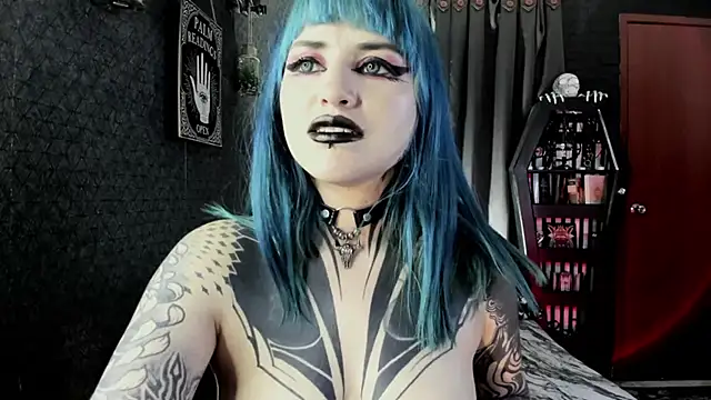 Snapshot of DimmuandDarkness chatting on 02/05/25, 10:19 DimmuandDarkness online show from 02/05/25, 10:19