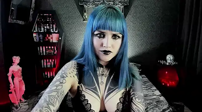 Snapshot of DimmuandDarkness chatting on 01/22/25, 01:11 DimmuandDarkness online show from 01/22/25, 01:11