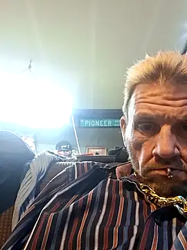 gettinit2wice online show from 12/21/25, 05:47