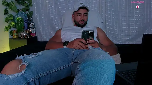 Snapshot of Jaxxon_ chatting on 09/12/25, 12:00 Jaxxon online show from 09/12/25, 12:00