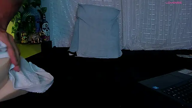 Snapshot of Jaxxon_ chatting on 10/08/25, 12:34 Jaxxon online show from 10/08/25, 12:34
