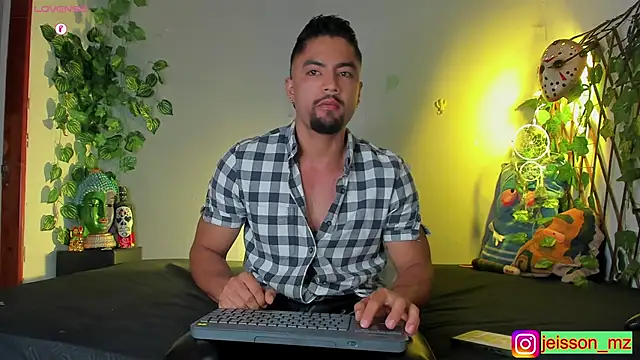 Snapshot of Jaxxon_ chatting on 01/16/25, 10:42 Jaxxon online show from 01/16/25, 10:42