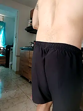 Snapshot of LEIRIS_Y_FRED_01 chatting on 11/12/25, 06:56 LEIRIS Y FRED 01 online show from 11/12/25, 06:56