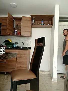 Snapshot of LEIRIS_Y_FRED_01 chatting on 11/05/25, 02:09 LEIRIS Y FRED 01 online show from 11/05/25, 02:09