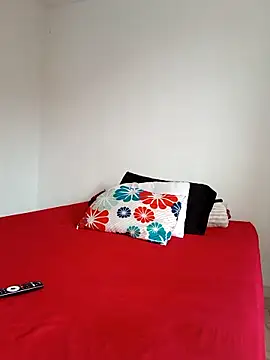 Snapshot of LEIRIS_Y_FRED_01 chatting on 10/30/25, 01:31 LEIRIS Y FRED 01 online show from 10/30/25, 01:31