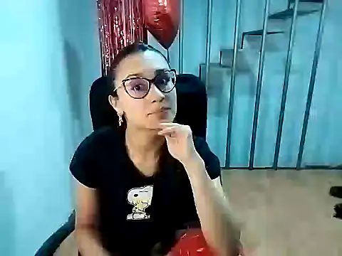 Snapshot of Jessie_Desire chatting on 02/15/25, 02:26 Jessie Desire online show from 02/15/25, 02:26