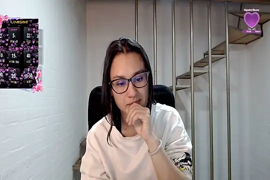 Snapshot of Jessie_Desire chatting on 02/28/26, 02:11 Jessie Desire online show from 02/28/26, 02:11