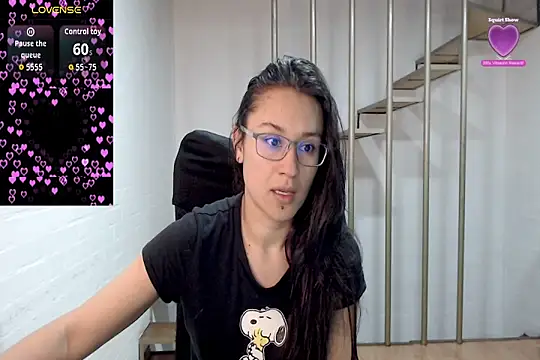 Snapshot of Jessie_Desire chatting on 10/10/25, 12:11 Jessie Desire online show from 10/10/25, 12:11