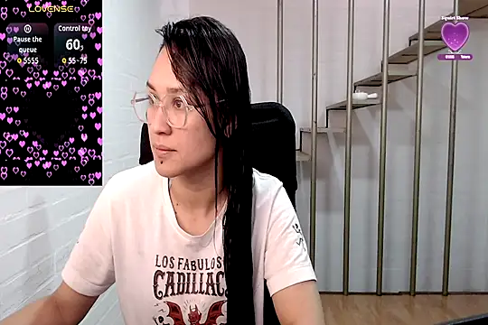 Snapshot of Jessie_Desire chatting on 09/30/25, 06:25 Jessie Desire online show from 09/30/25, 06:25