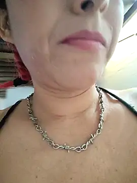 Snapshot of florecita9 chatting on 07/10/26, 04:51 florecita9 online show from 07/10/26, 04:51