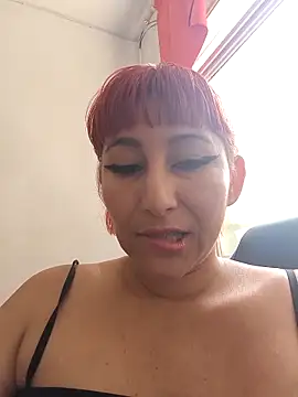 Snapshot of florecita9 chatting on 12/16/25, 06:01 florecita9 online show from 12/16/25, 06:01