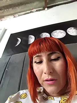 Snapshot of florecita9 chatting on 10/28/25, 04:39 florecita9 online show from 10/28/25, 04:39