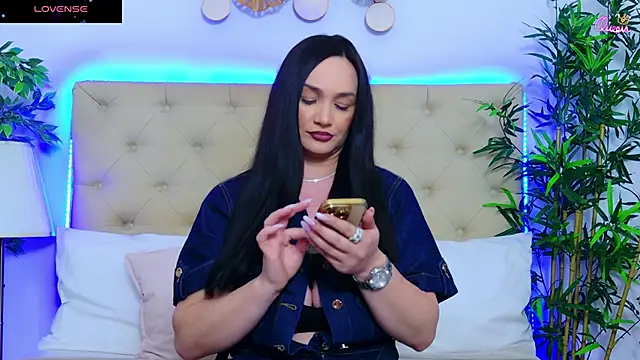 Snapshot of DaliyaArabian chatting on 06/01/26, 12:27 DaliyaArabian online show from 06/01/26, 12:27
