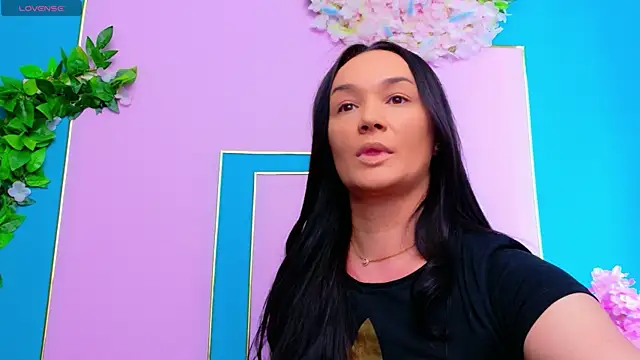Snapshot of DaliyaArabian chatting on 05/08/26, 12:20 DaliyaArabian online show from 05/08/26, 12:20