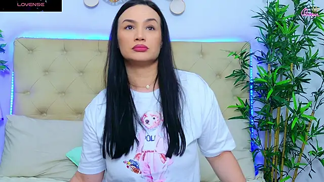 Snapshot of DaliyaArabian chatting on 05/15/26, 12:14 DaliyaArabian online show from 05/15/26, 12:14