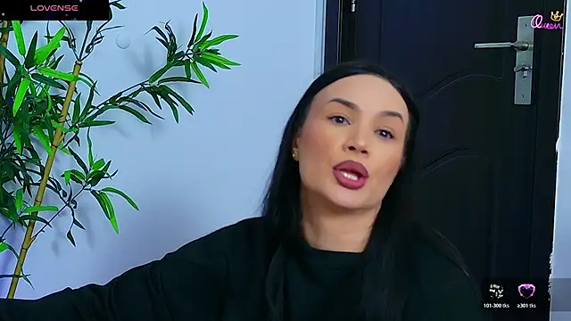 Snapshot of DaliyaArabian chatting on 05/11/26, 04:15 DaliyaArabian online show from 05/11/26, 04:15