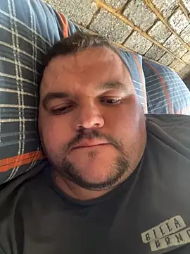 Snapshot of Mikey-HH chatting on 11/05/25, 01:36 Mikey-HH online show from 11/05/25, 01:36