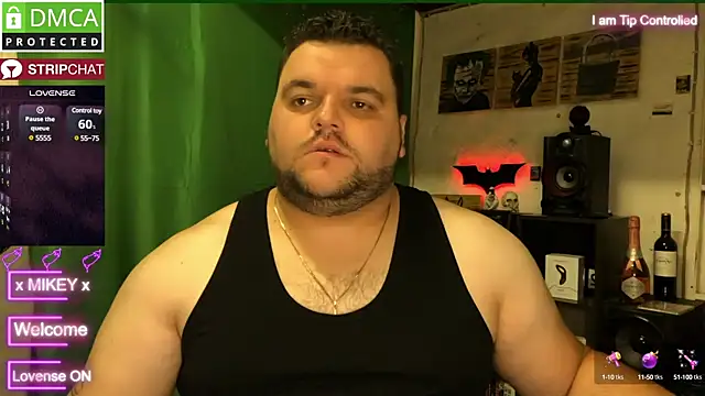 Snapshot of Mikey-HH chatting on 12/04/24, 03:31 Mikey-HH online show from 12/04/24, 03:31