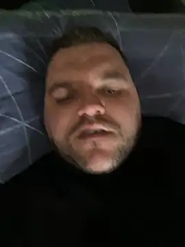 Snapshot of Mikey-HH chatting on 01/10/25, 04:30 Mikey-HH online show from 01/10/25, 04:30