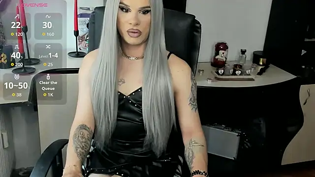 EvelynLexy online show from 05/25/26, 01:32
