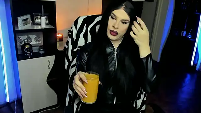 EvelynLexy online show from 03/05/26, 06:48