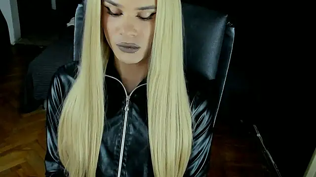 Snapshot of EvelynLexy chatting on 09/30/25, 05:19 EvelynLexy online show from 09/30/25, 05:19