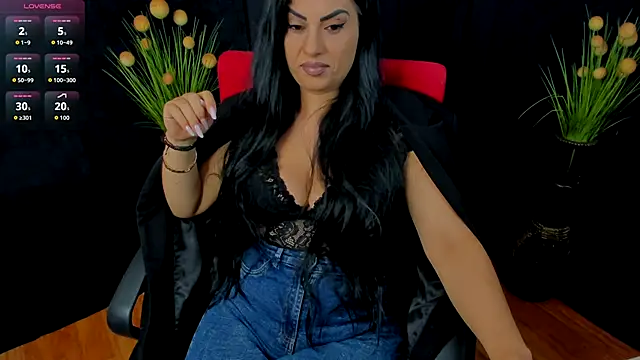 Snapshot of MistressMeghan chatting on 09/17/25, 09:17 MistressMeghan online show from 09/17/25, 09:17