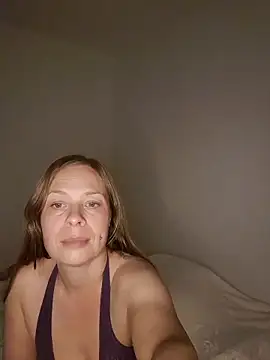 Snapshot of katiestevens chatting on 09/19/25, 08:13 katiestevens online show from 09/19/25, 08:13