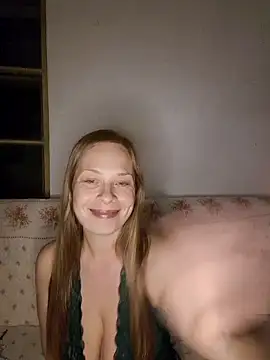Snapshot of katiestevens chatting on 09/13/25, 08:20 katiestevens online show from 09/13/25, 08:20