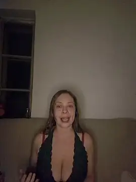 katiestevens online show from 12/21/25, 10:54