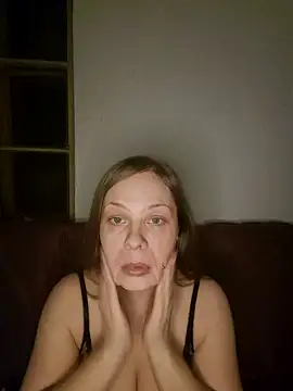 katiestevens online show from 12/04/25, 09:47