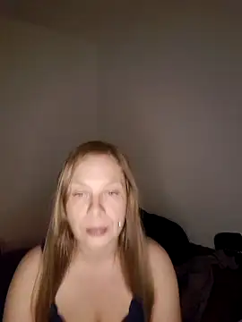 Snapshot of katiestevens chatting on 09/25/25, 09:10 katiestevens online show from 09/25/25, 09:10