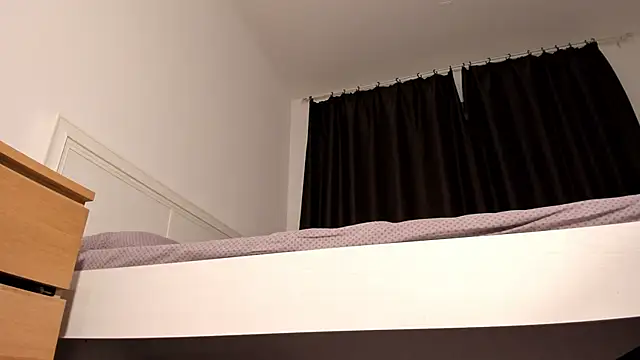 lola forever online show from 10/08/25, 10:54