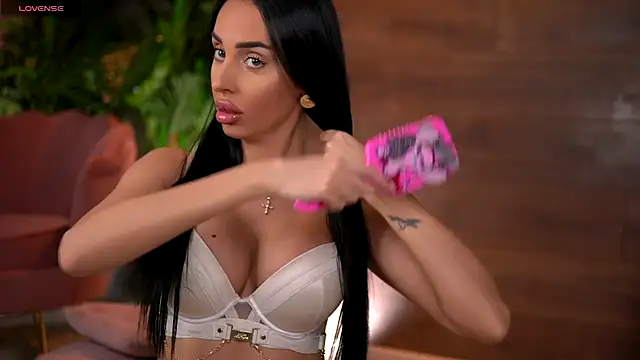 KairaAndrews online show from 12/02/25, 07:37