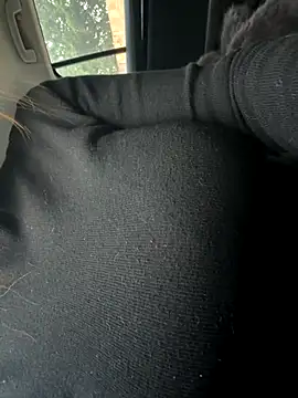 Lucky-Anna001 online show from 12/16/25, 09:35