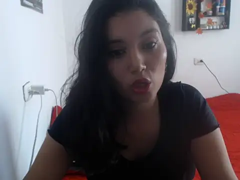 HannaKlein online show from 02/04/25, 07:22